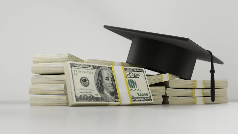 Plan 2 vs Plan 5: Understanding Your UK Student Loan Repayments